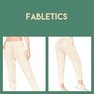 👖NWT FABLETICS Jogger XS👖